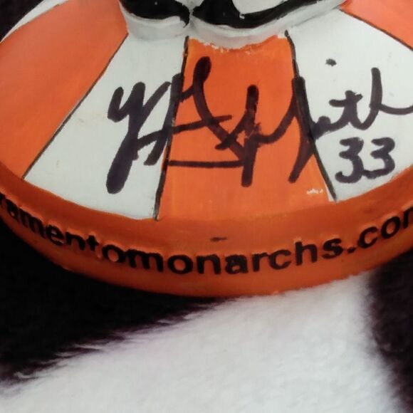 “Signed Yolanda Griffith Sacramento Monarchs Bobblehead” both of them - Picture 2 of 16
